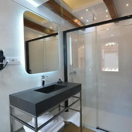 Silleria - Historic Boutique