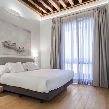 Silleria - Historic Boutique